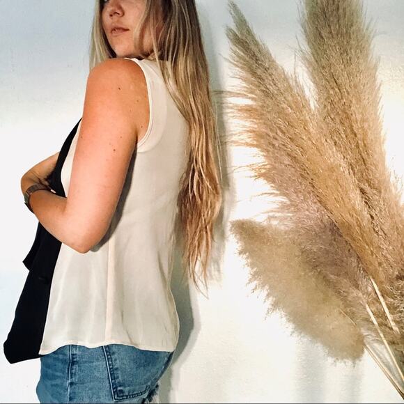 Haute Hippie Cream Black Silk Tank Tuxedo Vest Top Draped VNeck Button Blouse M - Picture 3 of 8